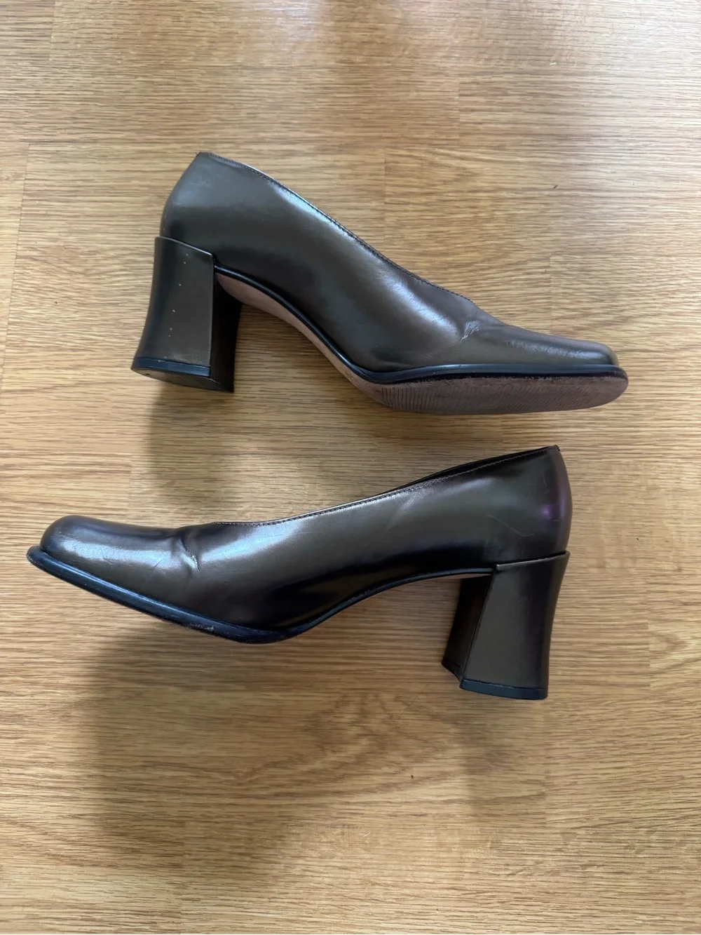 Vintage 90’s Bronze Franco Sarto leather block heel pumps size 8.5